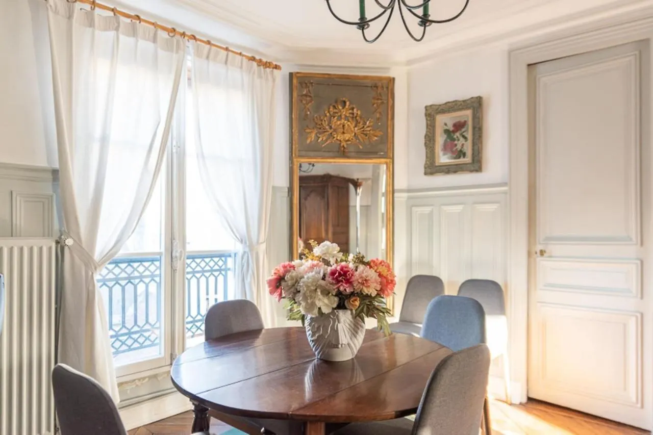 Beautiful 120M Near The Sainte-Chapelle Apartment Paris